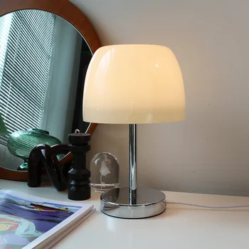  Odrazové sklo stolná lampa moderného kovaného železa spálňa posteli rodine ubytovni atmosféru lampa iny Bauhaus USB