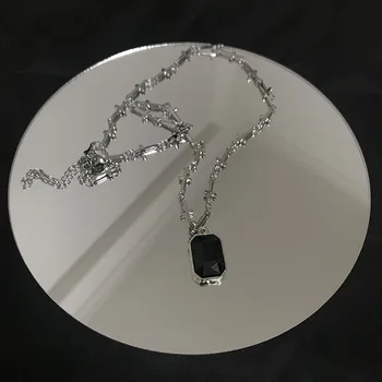  Grunge black štvorcový zirkón kameň prívesok náhrdelníky pre ženy nehrdzavejúcej ocele bokom kríž reťazca náhrdelník kórejský gotický