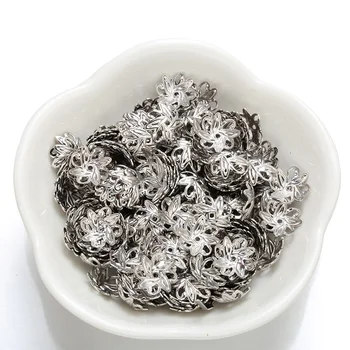  50 ks 10 mm Mosadz Kvet perličiek spp strieborné pozlátené Dištančné Perličiek DIY pre Šperky, Takže Náramok Zistenia Náhrdelník Príslušenstvo