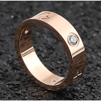  Krížové Skrutky Prstene Pre Ženy Doplnky Z Nerezovej Ocele Mužov Šperky Pár Zapojenie Gold Luxusné Crystal Love Snubný Prsteň