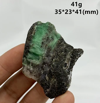  Prírodný zelený smaragd minerálne gem-stupeň crystal vzoriek kamene a kryštály kremeňa kryštály z číny